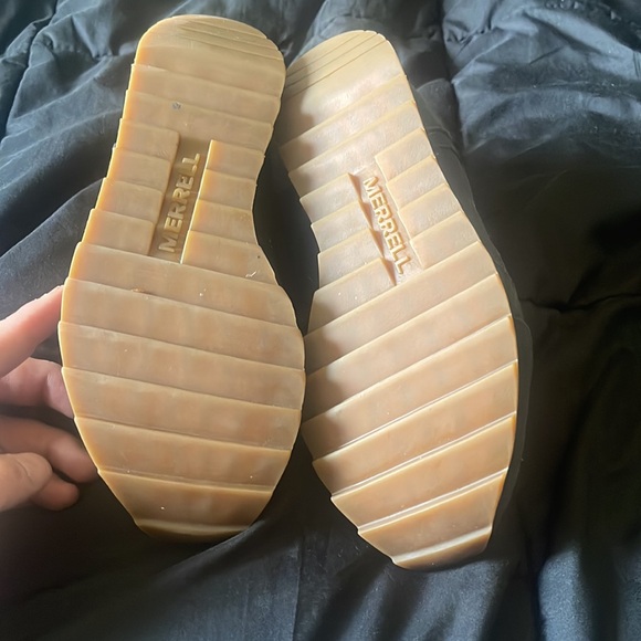 Merrell running shoes. Black. Size 7 US. Hardly worn, like new. - Picture 4 of 4